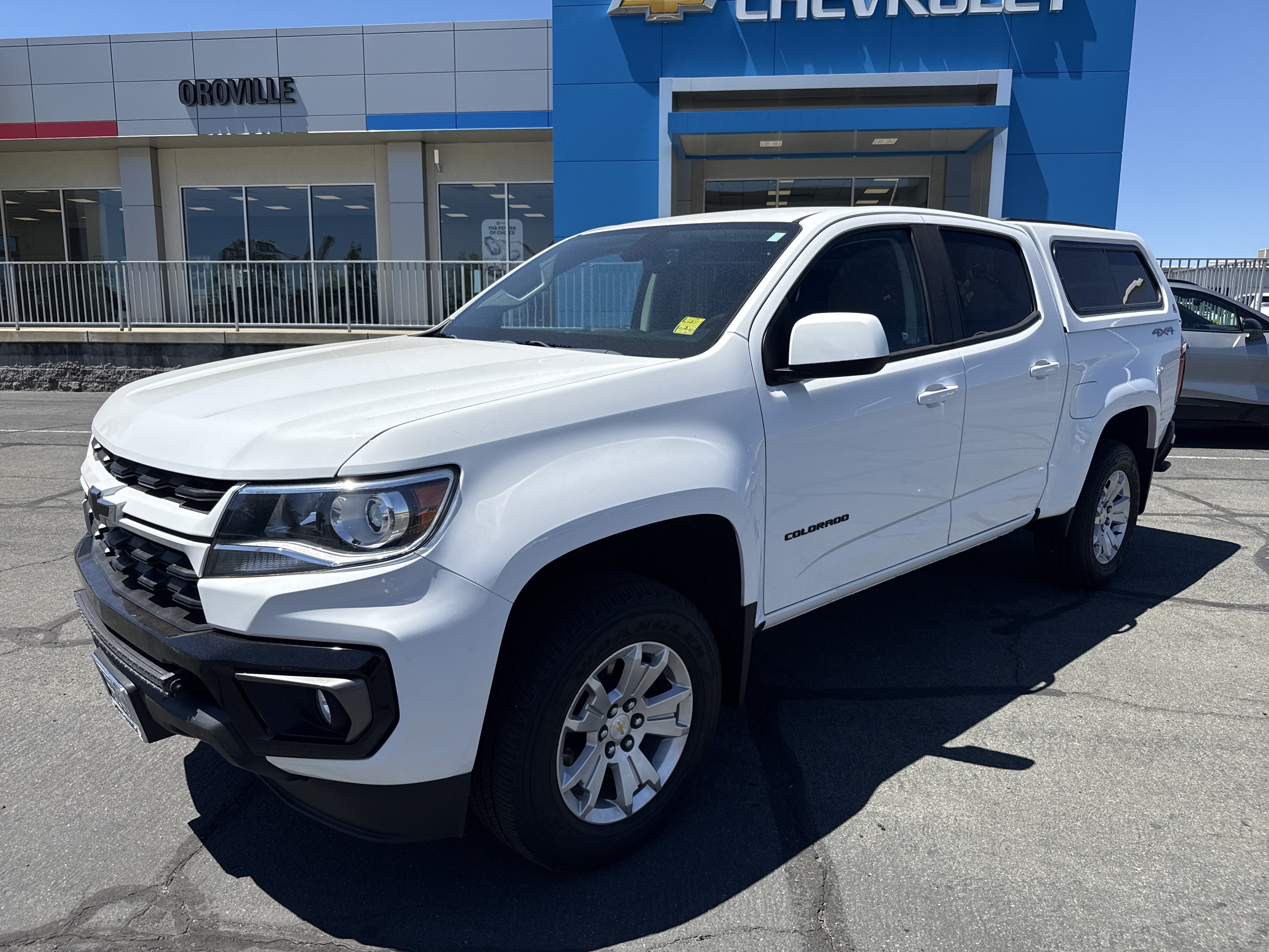 Used 2022 Chevrolet Colorado LT w/ Luxury Package AWD/4WD image 1
