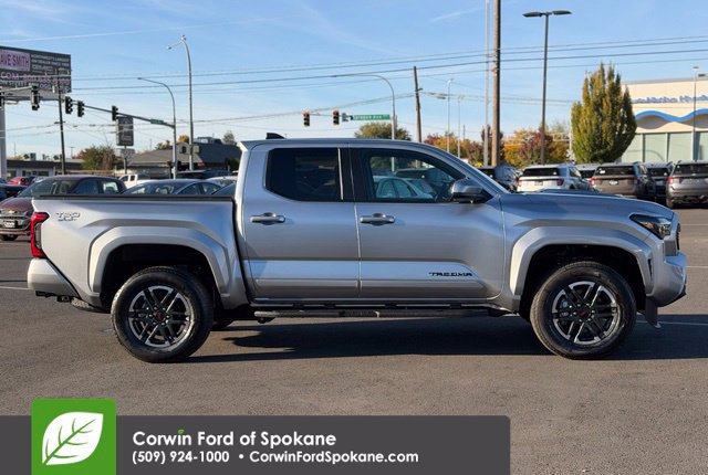 Used 2025 Toyota Tacoma TRD Sport AWD/4WD image 10