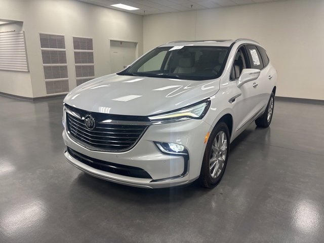 Used 2023 Buick Enclave Essence w/ Experience Buick Package image 3