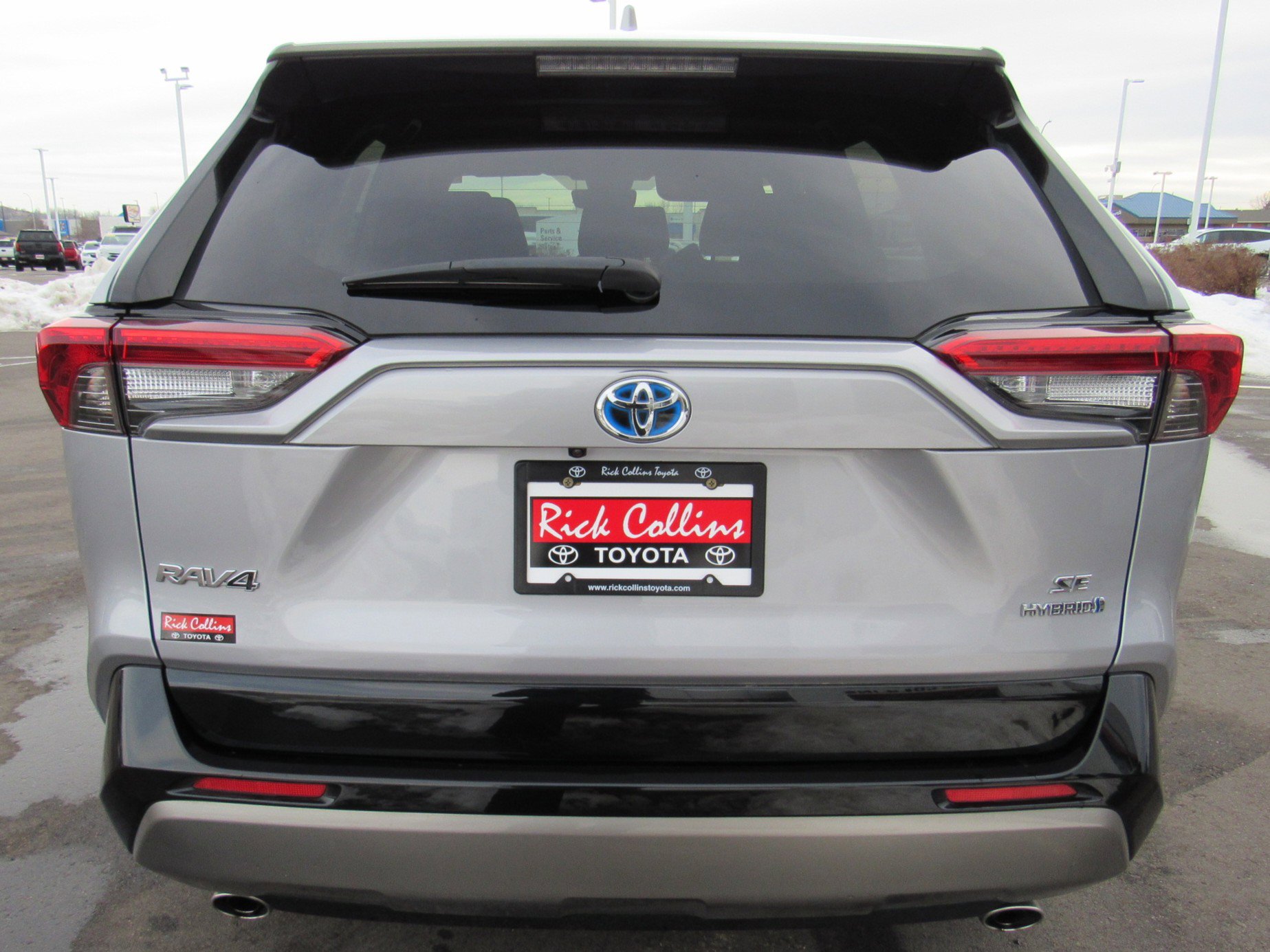 Used 2024 Toyota RAV4 SE image 7