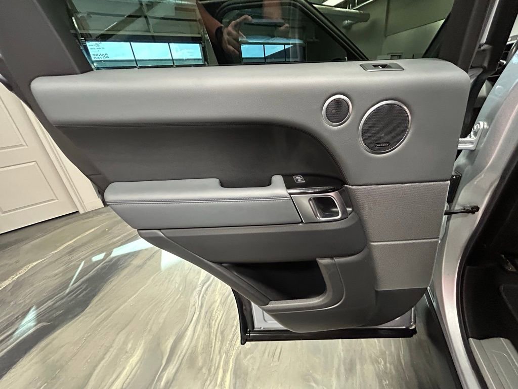 Used 2014 Land Rover Range Rover Sport HSE image 48