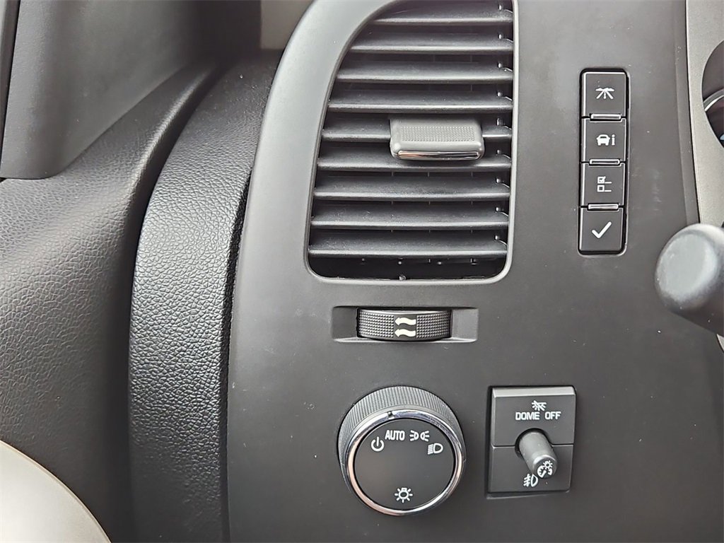 Used 2013 Chevrolet Silverado 1500 LT image 8