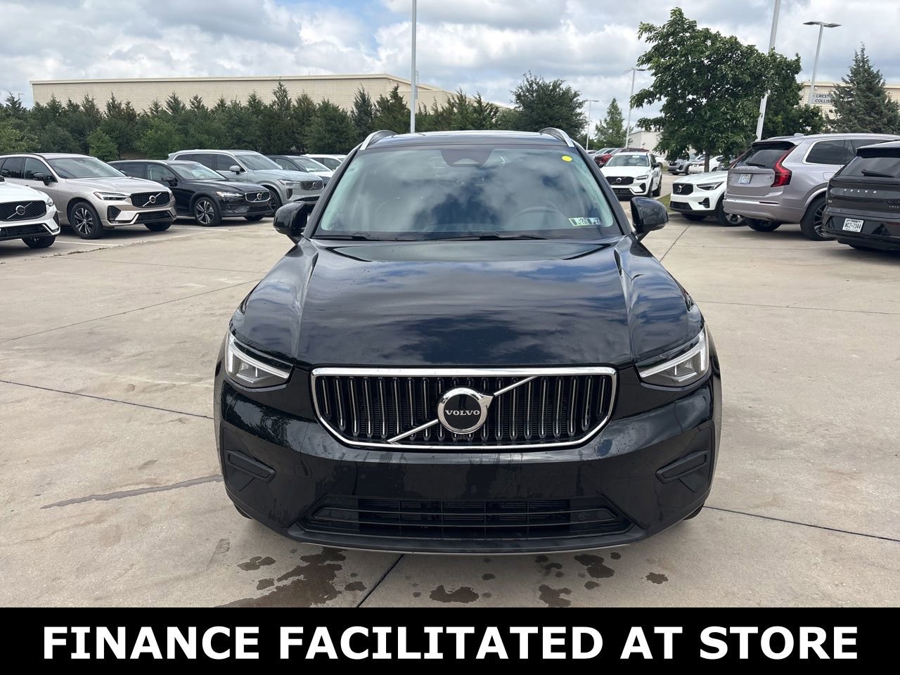 Certified 2025 Volvo XC40 B5 Core AWD/4WD video 2