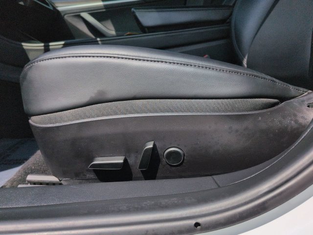 Used 2022 Tesla Model 3 Long Range AWD/4WD image 23
