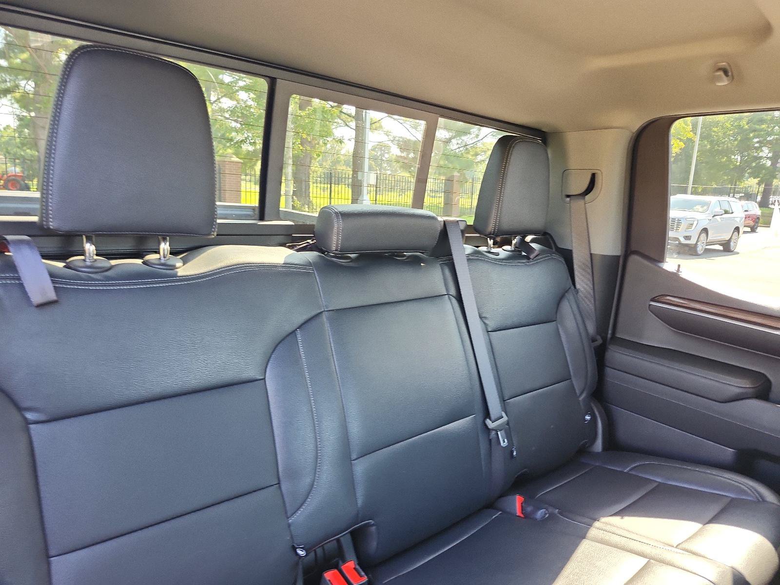 Used 2024 Chevrolet Silverado 1500 LT AWD/4WD image 10