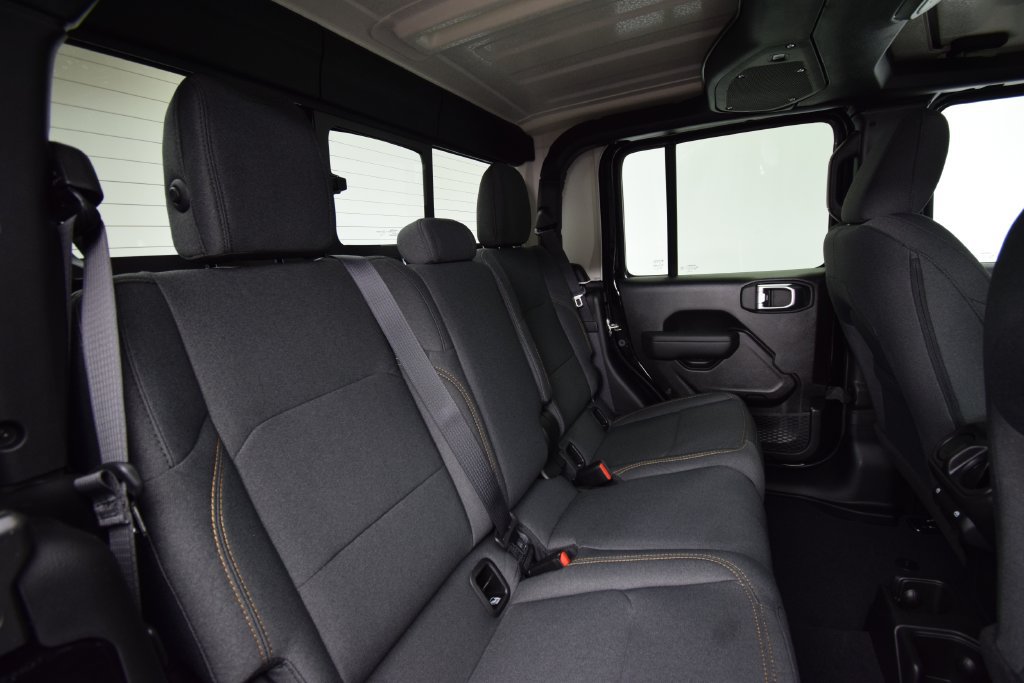 New 2026 Jeep Gladiator Sport AWD/4WD image 18