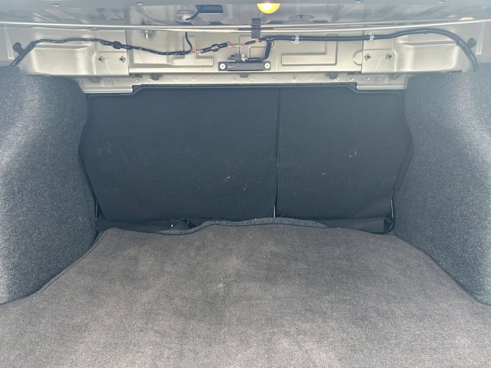 Used 2025 Nissan Versa SV FWD image 25