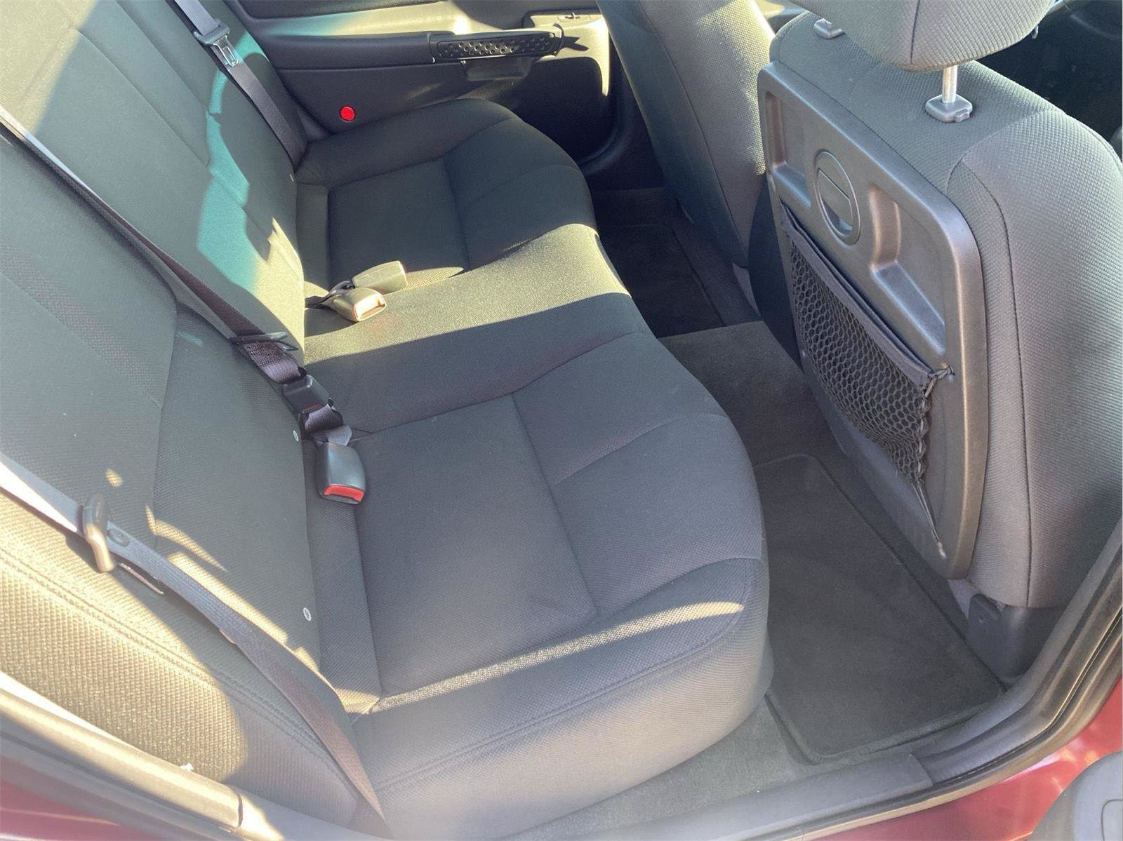 Used 2004 Pontiac Grand Prix GT2 FWD image 16