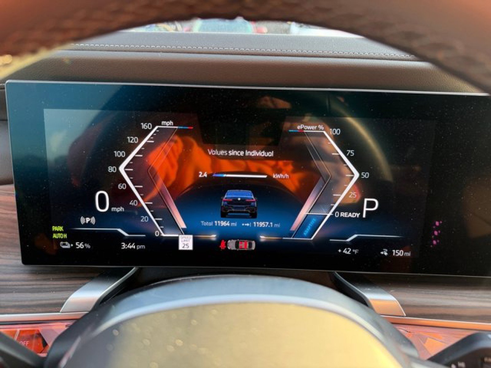 Used 2023 BMW i7 xDrive60 w/ Executive Package 2 image 24