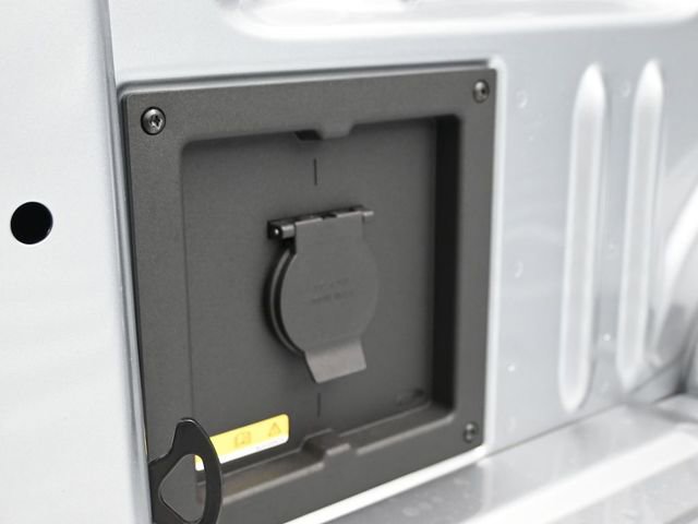 Certified 2025 Ford F150 Lariat w/ Equipment Group 501A Mid image 18