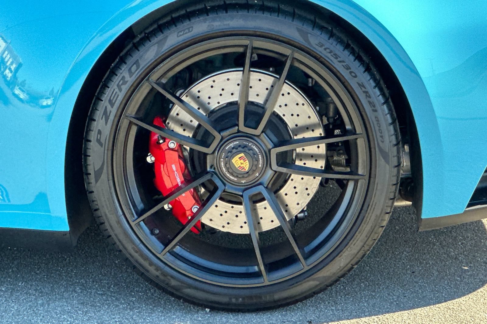Certified 2024 Porsche 911 Carrera GTS RWD image 43