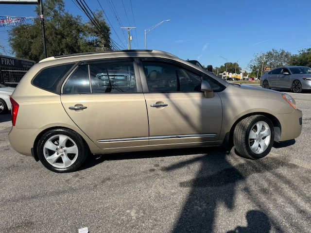Used 2007 Kia Rondo EX w/ Premium Pkg image 8