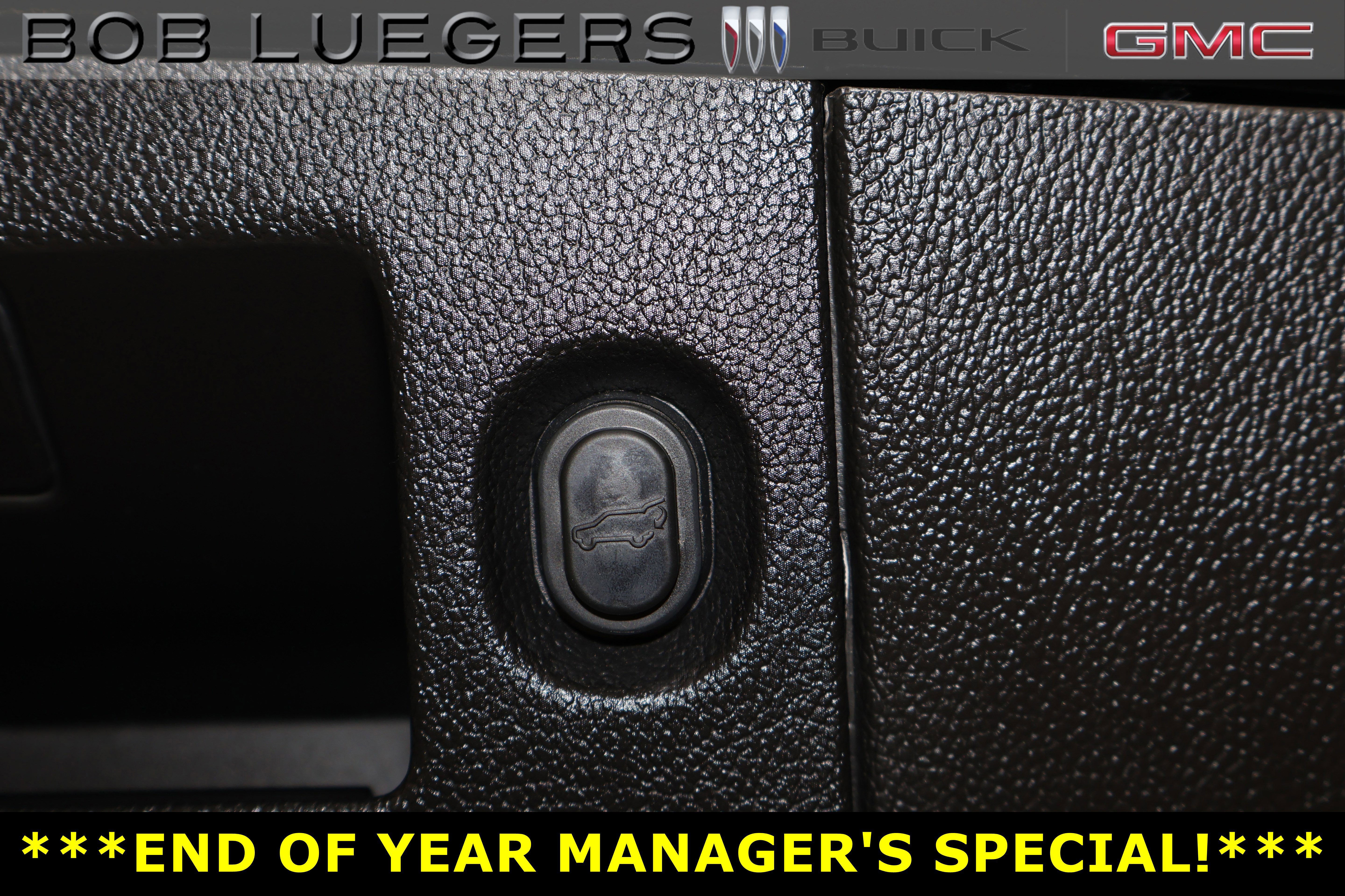 Used 2020 GMC Yukon Denali w/ Open Road Package image 27