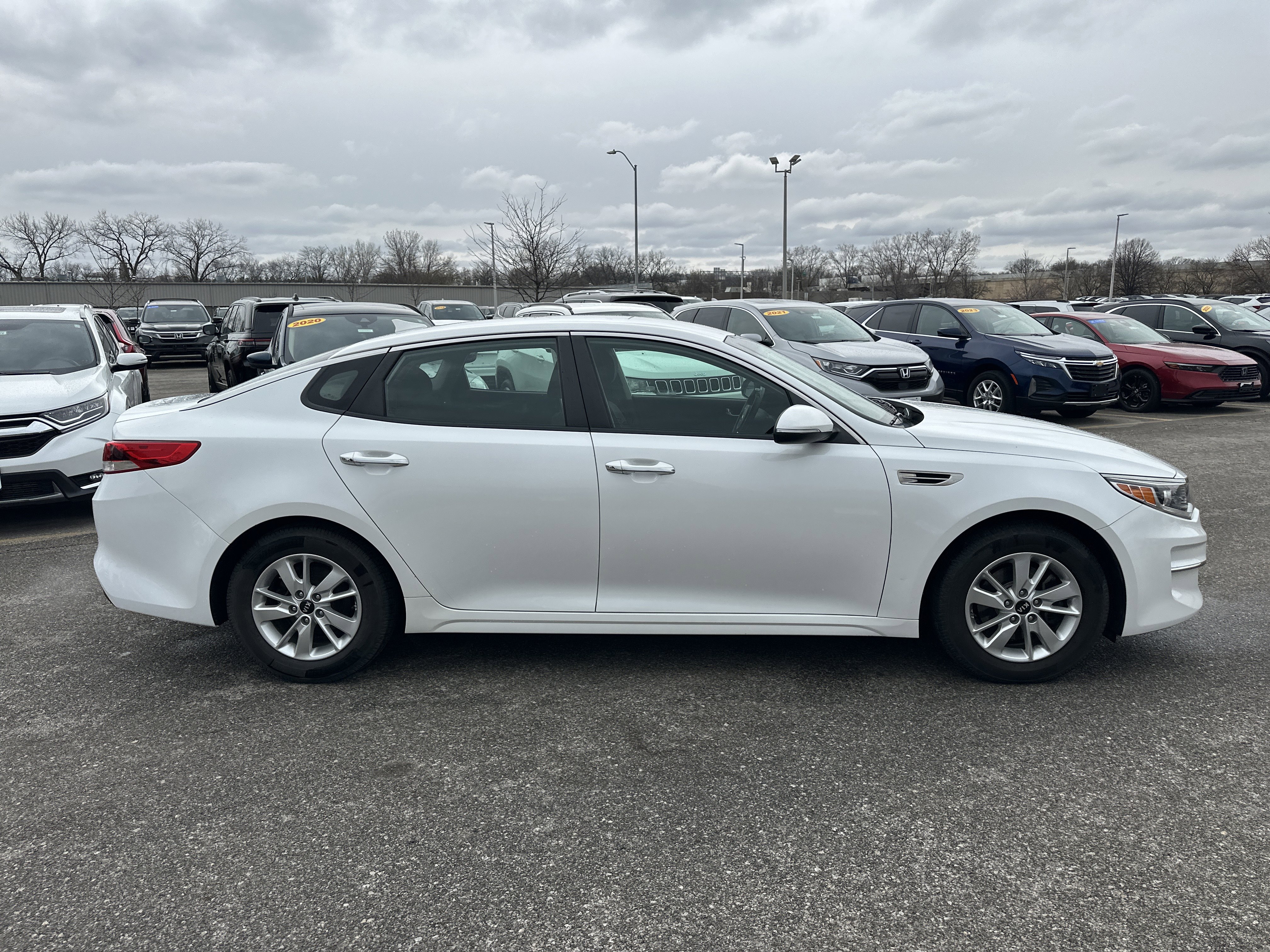 Used 2018 Kia Optima LX image 3