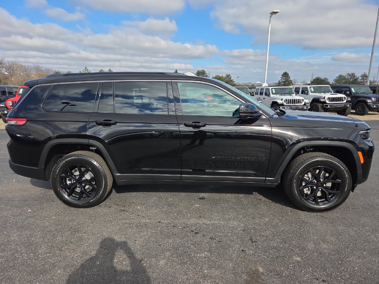 New 2026 Jeep Grand Cherokee L 4WD image 8
