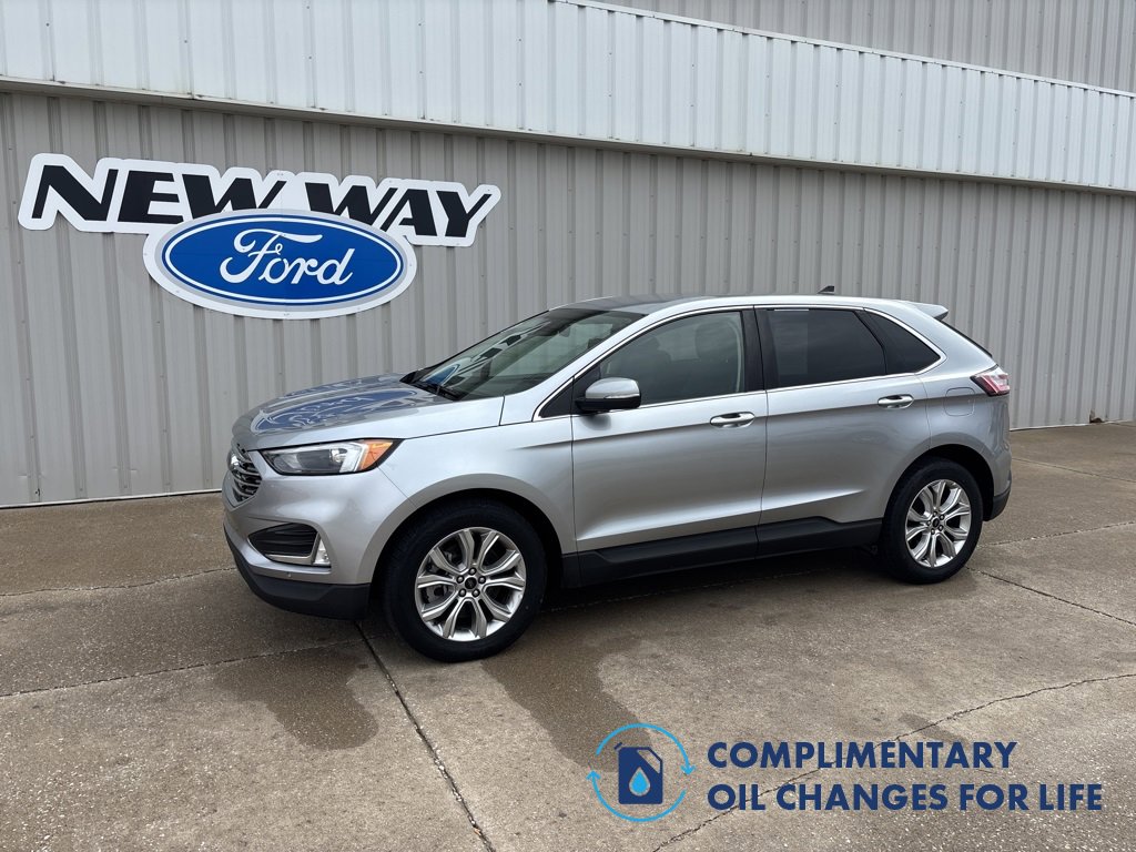 Used 2024 Ford Edge Titanium image 1