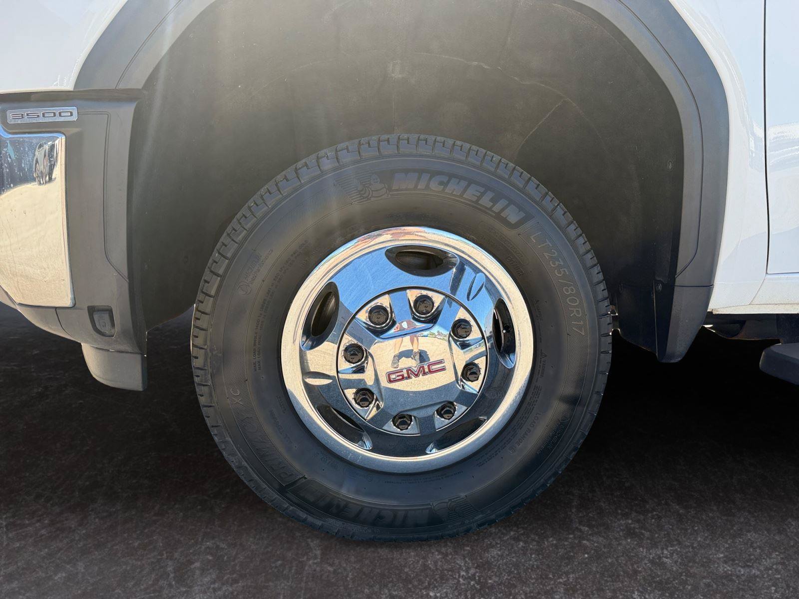 Used 2024 GMC Sierra 3500 SLE w/ SLE Convenience Package AWD/4WD image 22