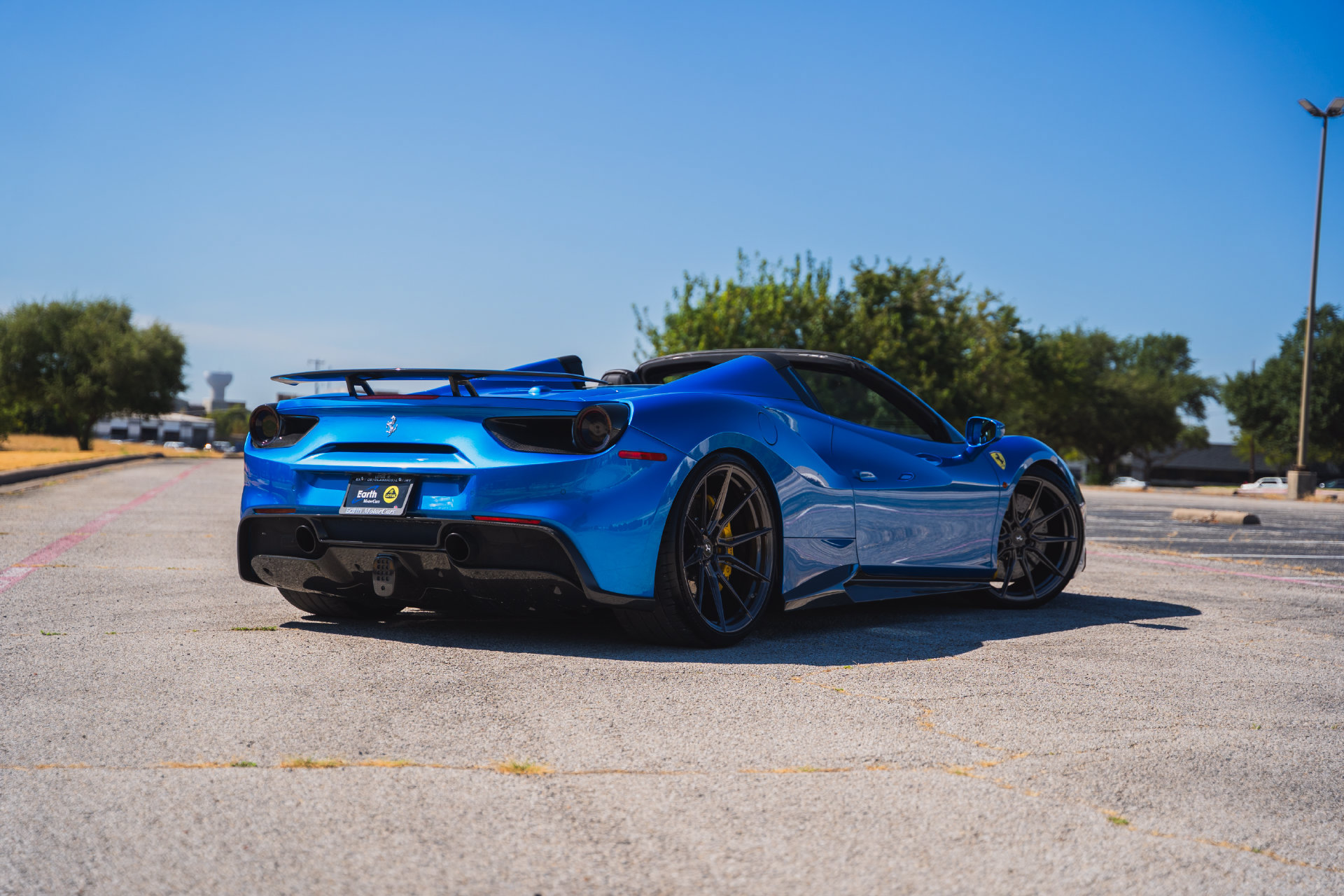 Used 2017 Ferrari 488 Spider RWD image 18