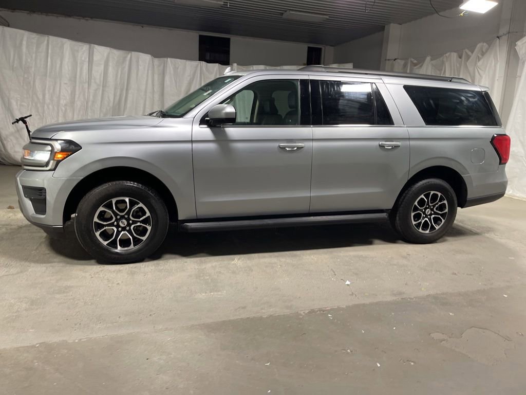 Used 2024 Ford Expedition Max XLT RWD image 4