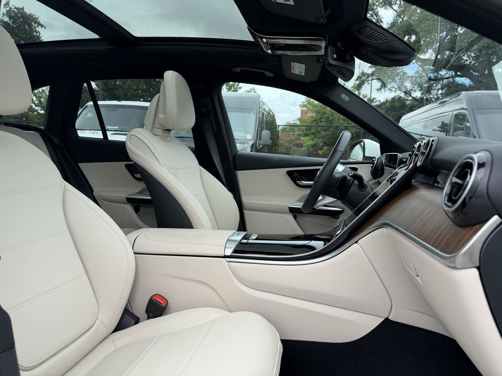 Certified 2026 Mercedes-Benz GLC 300 4MATIC image 32