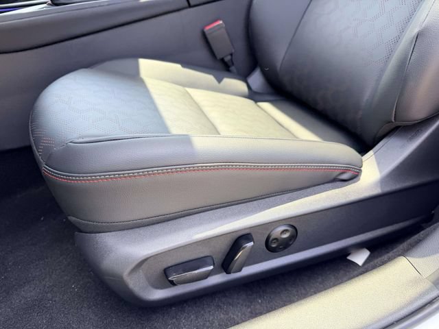 New 2026 Nissan Sentra SR w/ SR Premium Package FWD image 15