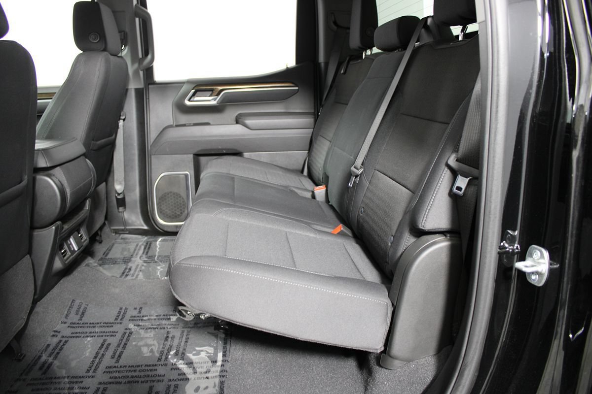 Used 2025 Chevrolet Silverado 1500 LT RWD image 34