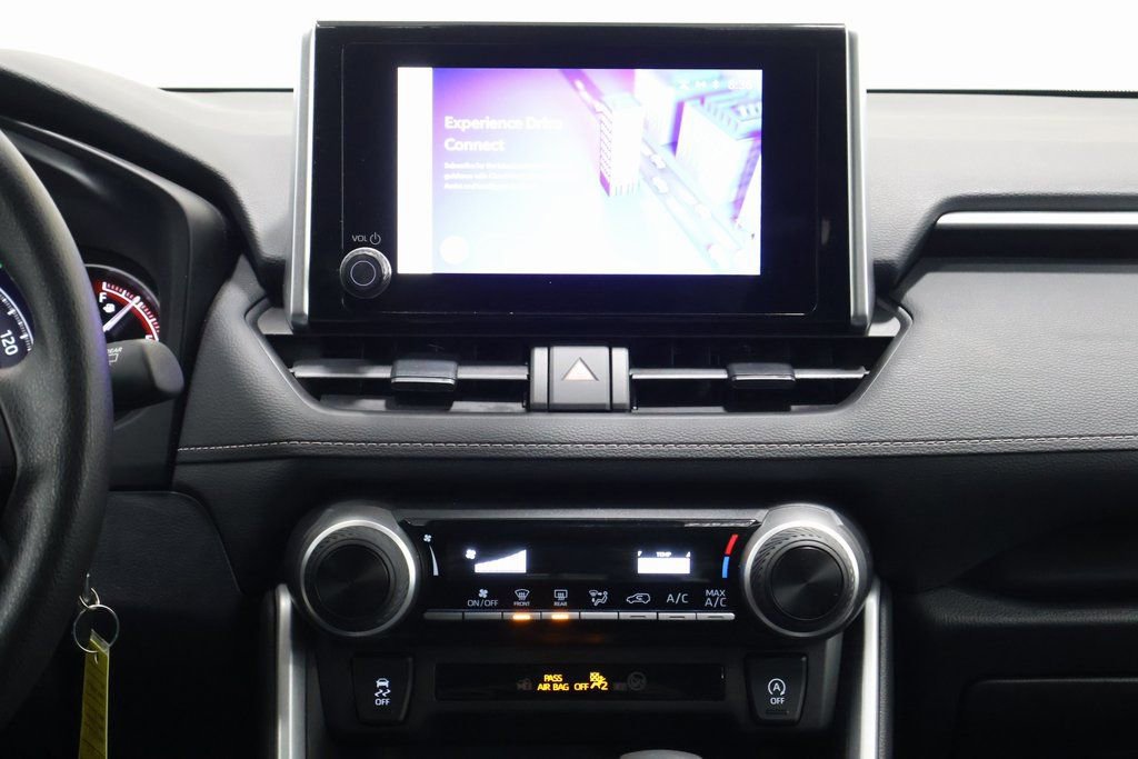 Used 2023 Toyota RAV4 LE image 19