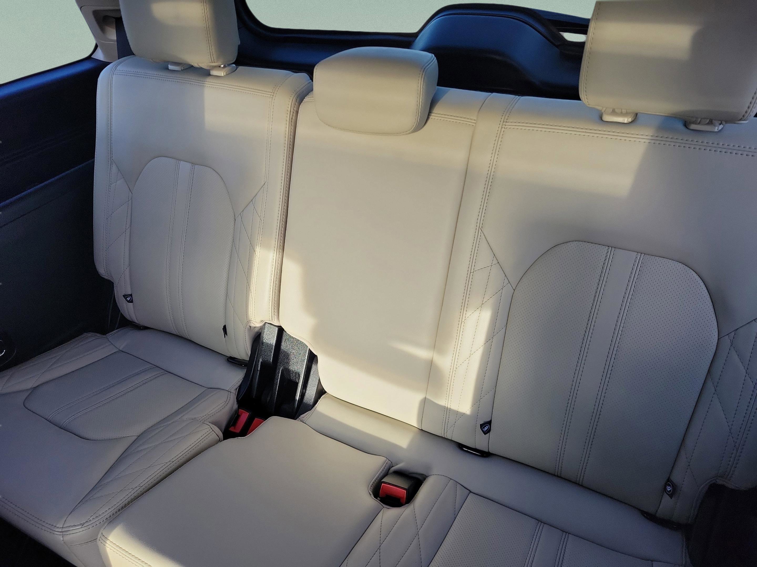 Used 2020 Ford Expedition Platinum image 16