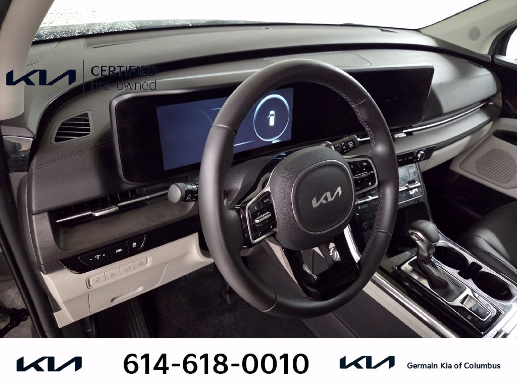 Certified 2023 Kia Carnival SX FWD image 17
