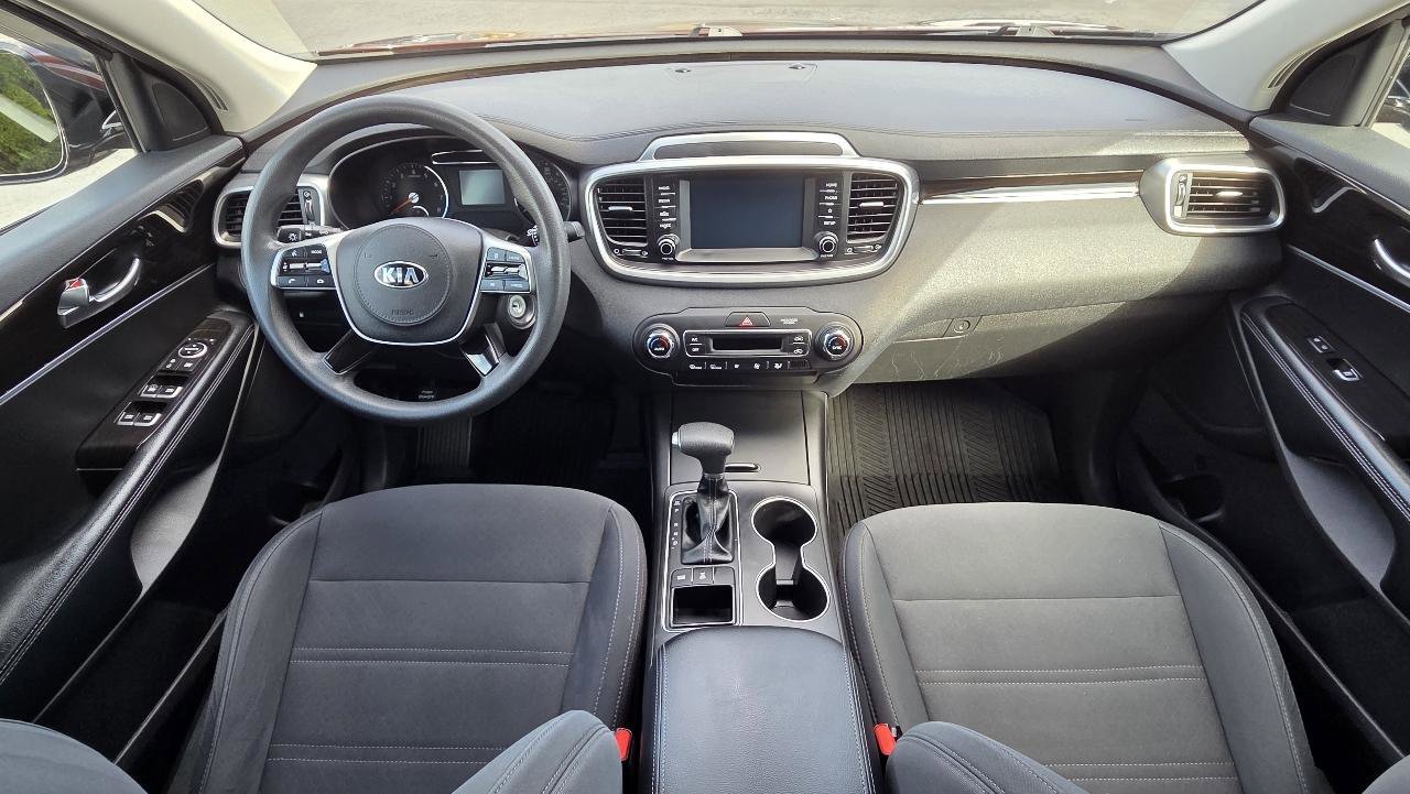 Used 2019 Kia Sorento AWD V6 image 20