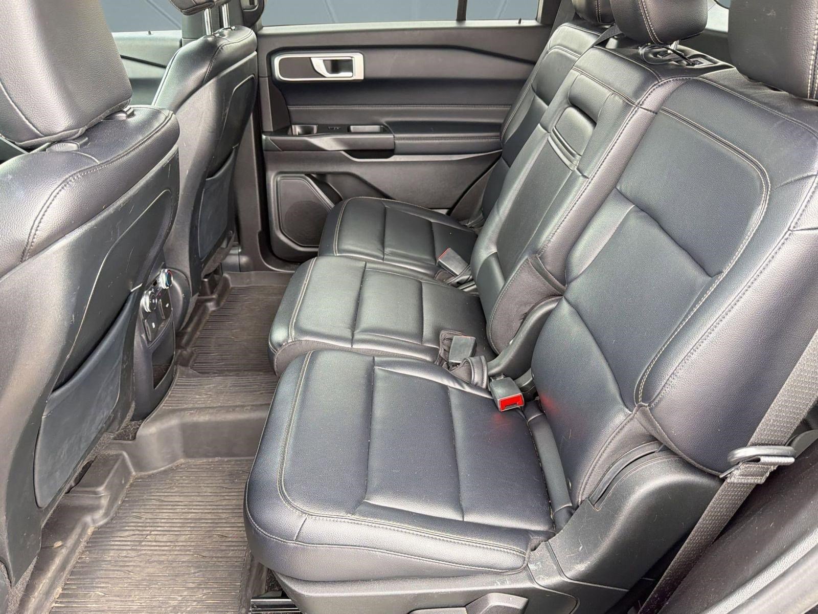 Used 2020 Ford Explorer XLT w/ Equipment Group 202A image 13