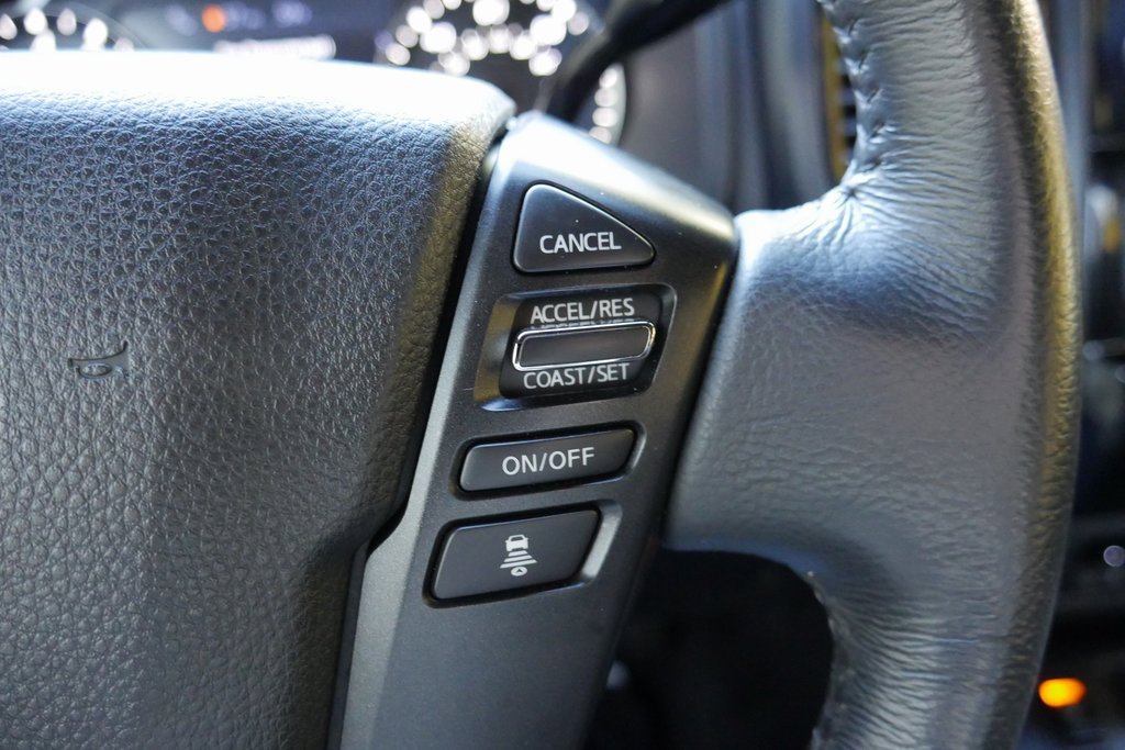 Used 2023 Nissan Titan SV w/ SV Convenience Package image 14