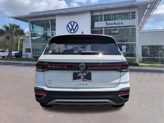 New 2026 Volkswagen Taos SE FWD image 5
