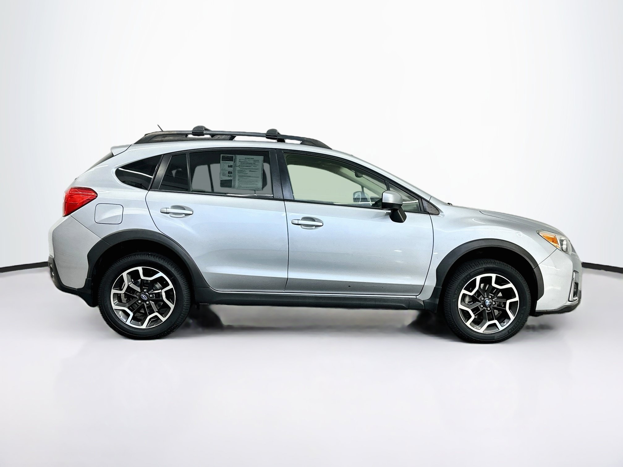Used 2016 Subaru Crosstrek 2.0i Premium w/ Moonroof Package AWD/4WD image 10