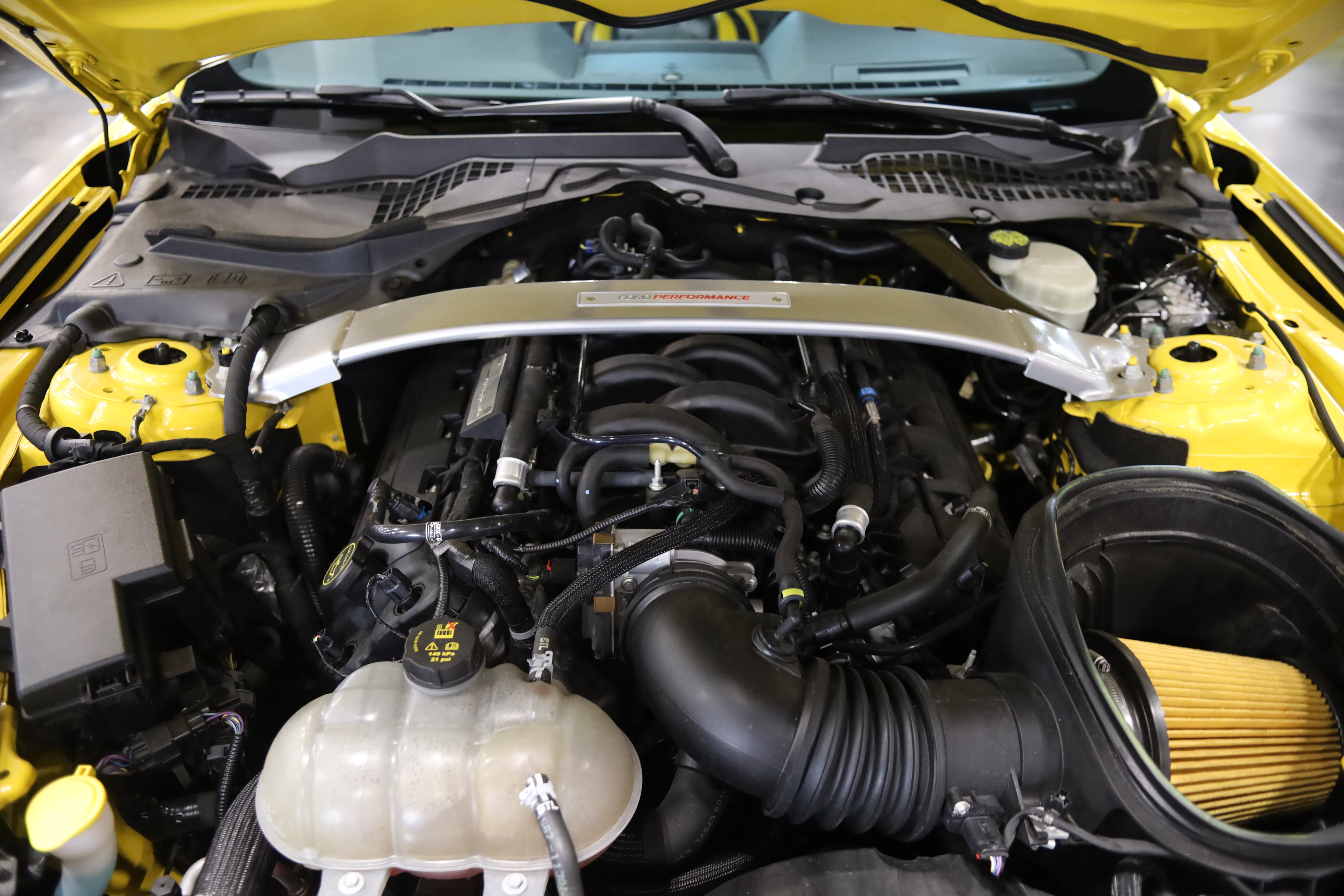 Used 2017 Ford Mustang Shelby GT350 w/ Electronics Package RWD image 37