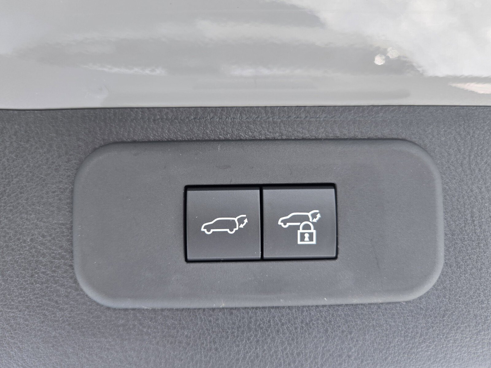New 2026 Lexus TX 500h AWD image 11