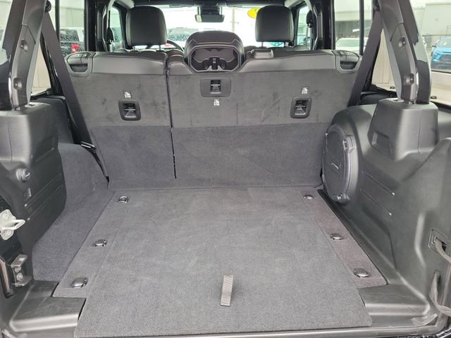 Used 2023 Jeep Wrangler Unlimited Rubicon 392 w/ Trailer Tow Package AWD/4WD image 11