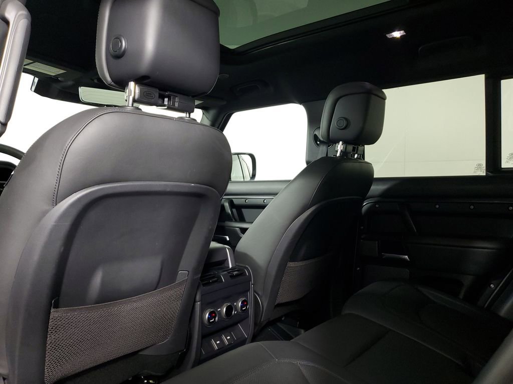 Used 2023 Land Rover Defender 110 Carpathian Edition image 31