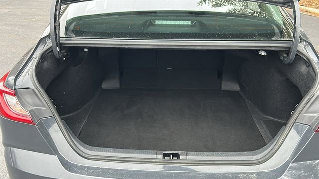 Used 2025 Toyota Camry LE image 31