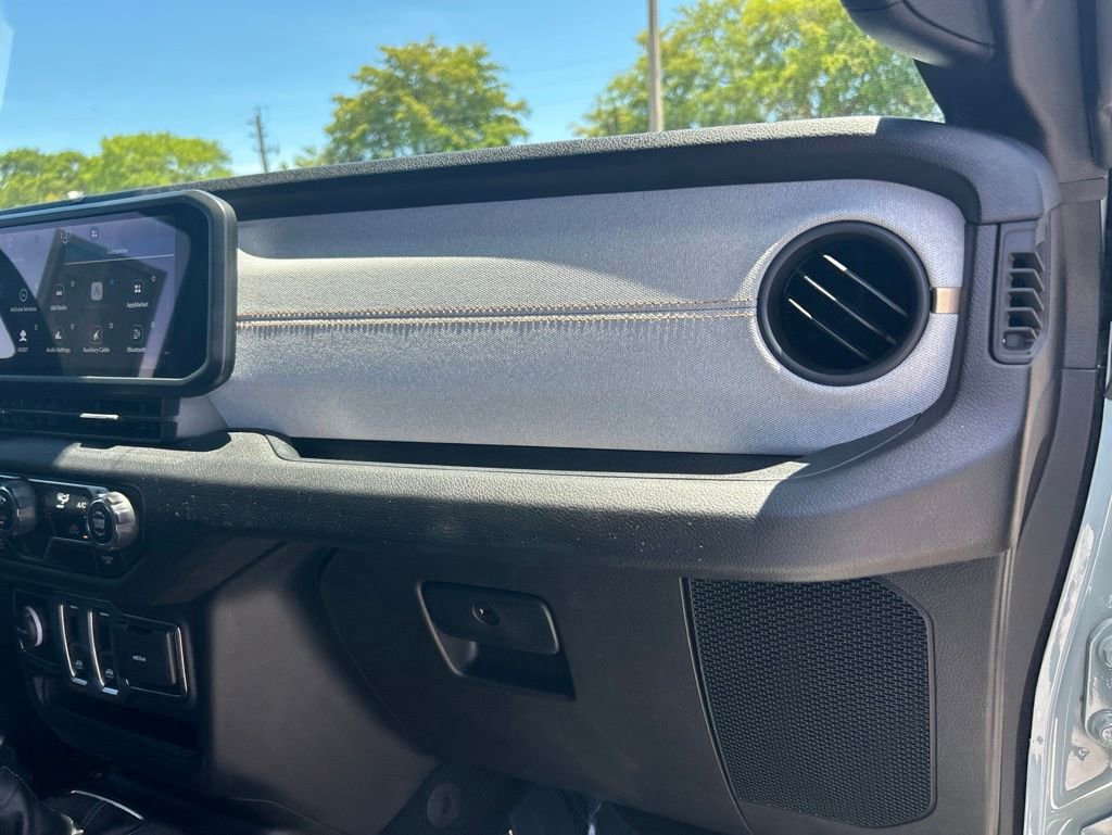 Used 2024 Jeep Wrangler Sport AWD/4WD image 25