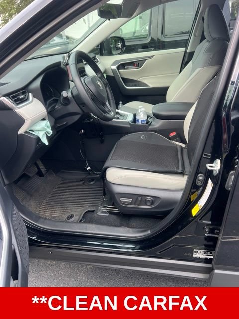 Used 2025 Toyota RAV4 XLE Premium AWD/4WD image 5