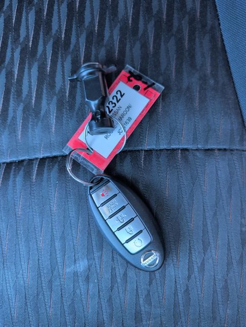 Used 2018 Nissan Rogue SV image 11