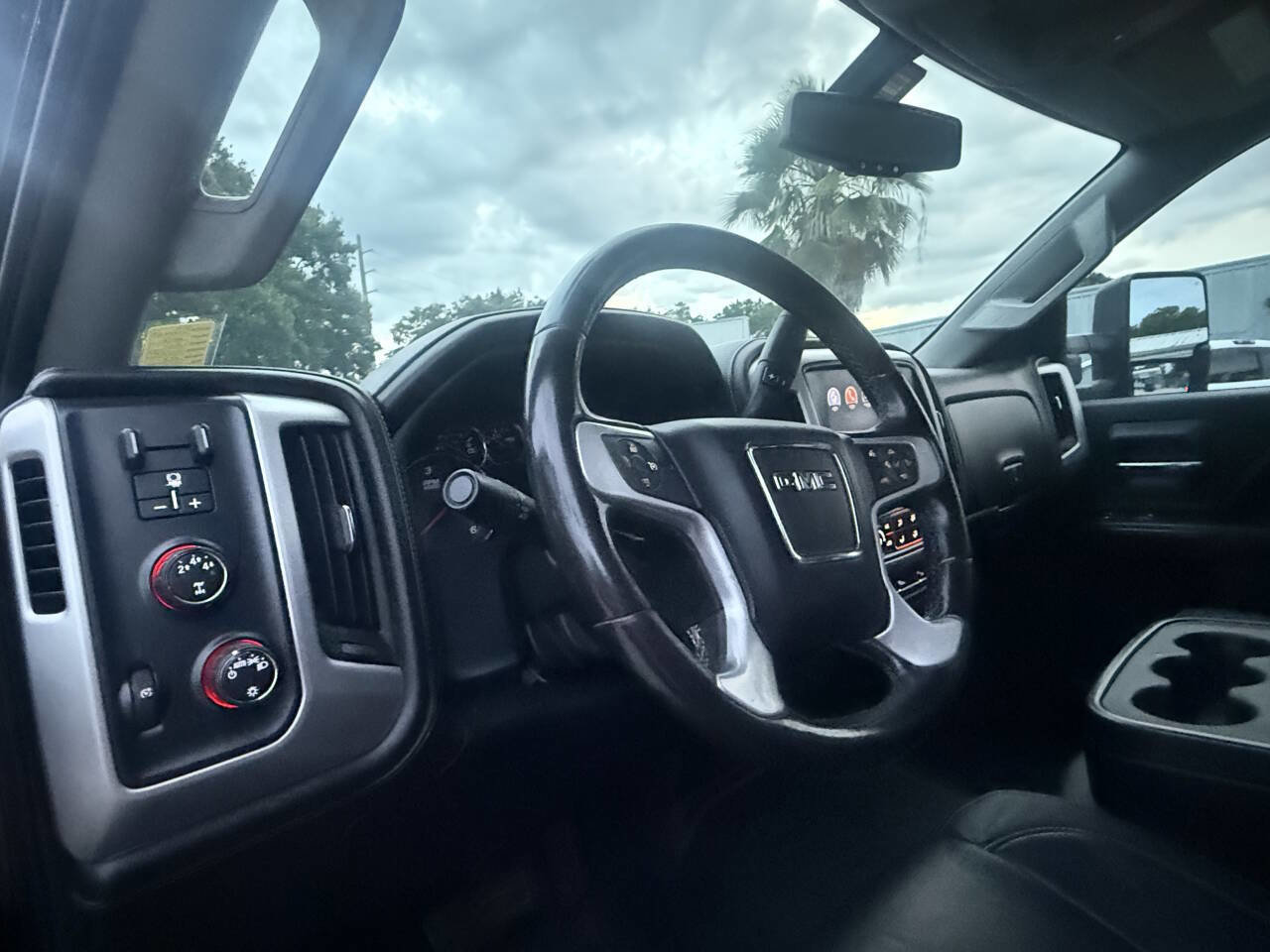 Used 2016 GMC Sierra 2500 SLE w/ Suspension Package, Off-Road AWD/4WD image 11