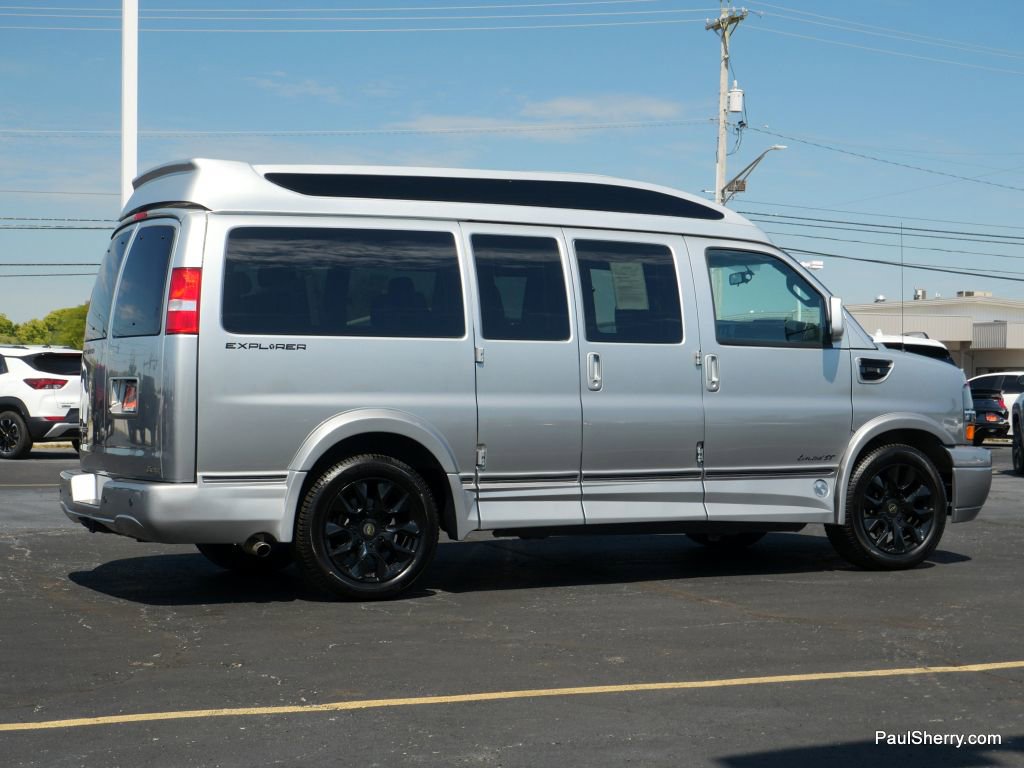Used 2023 Chevrolet Express 2500 image 17