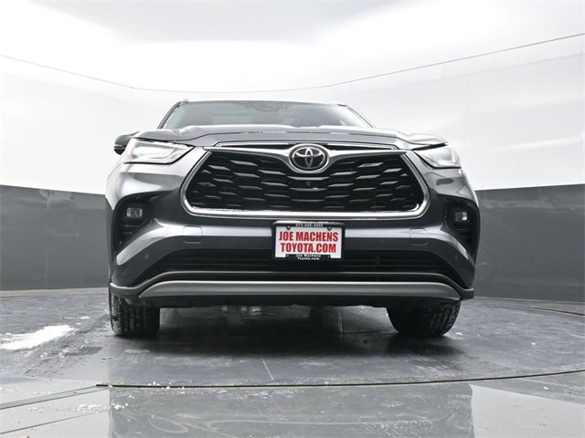 Used 2024 Toyota Highlander Platinum image 28