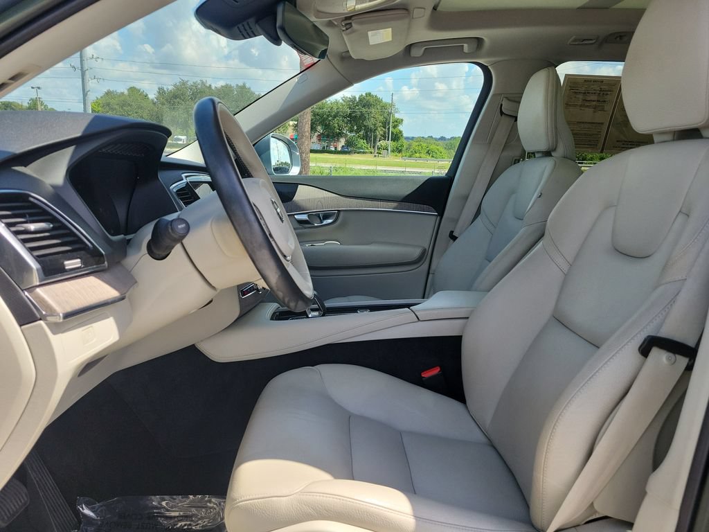 Used 2023 Volvo XC90 B6 Plus w/ Protection Package Premier AWD/4WD image 14