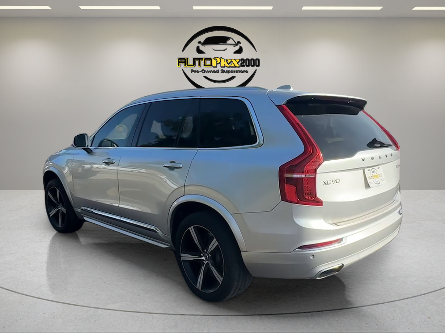 Used 2016 Volvo XC90 T6 Inscription w/ Vision Package AWD/4WD image 5