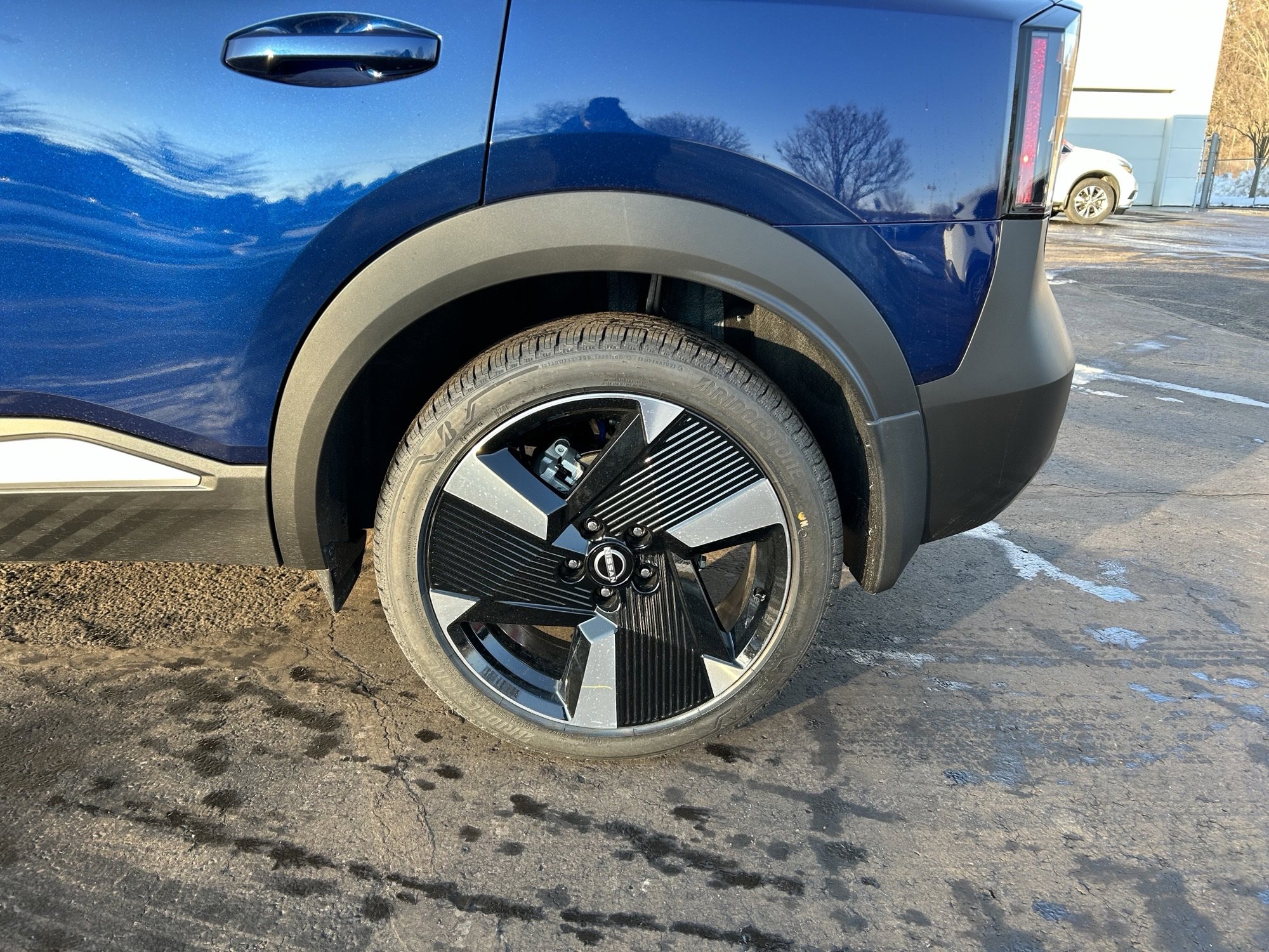 New 2026 Nissan Kicks SR w/ SR Premium Package AWD/4WD image 8