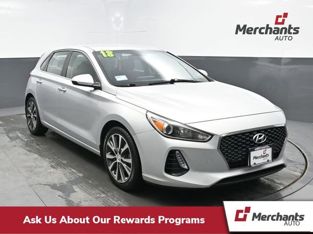 Used 2018 Hyundai Elantra GT FWD image 1