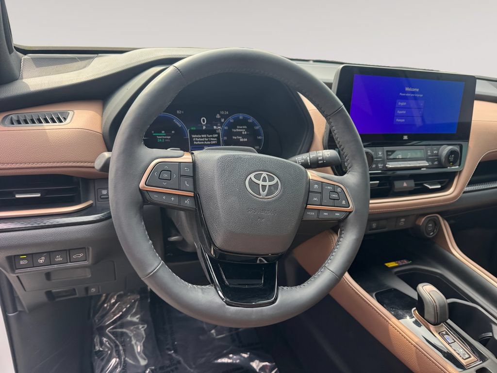 Used 2025 Toyota Grand Highlander AWD Hybrid image 12